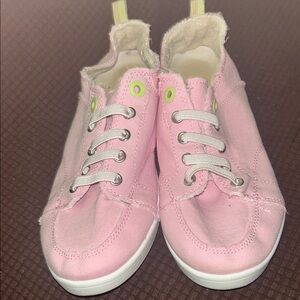 Vionic Pink and White Sneakers with Plush Collar